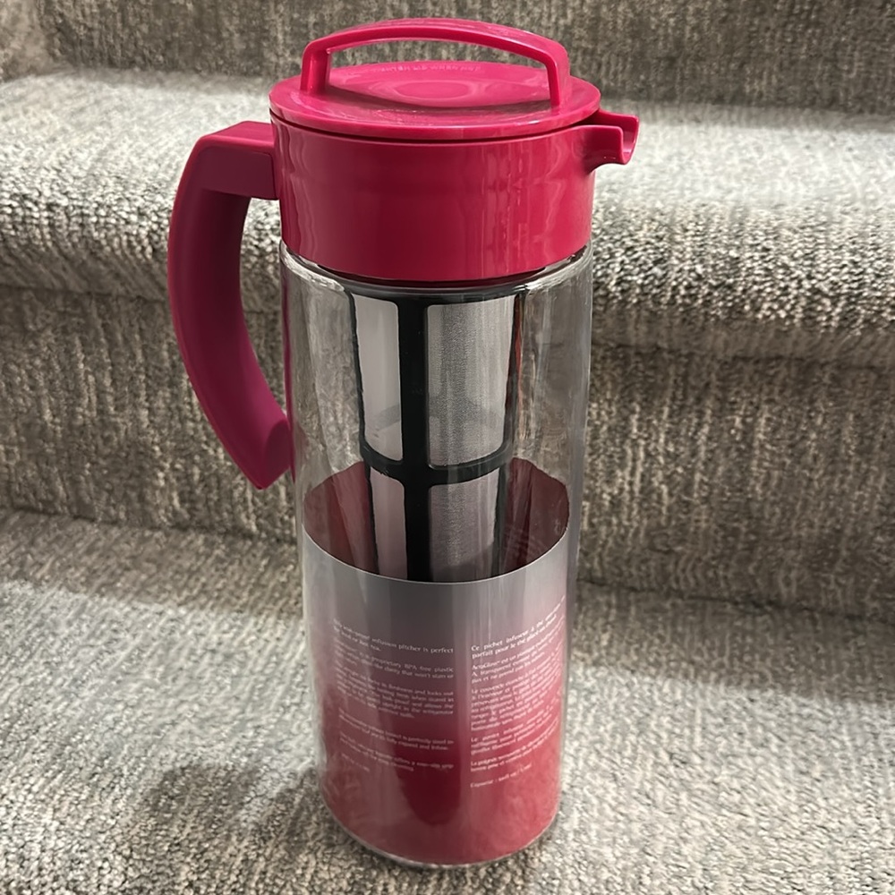 New Berry/Pink Iced Tea Infuser Pitcher